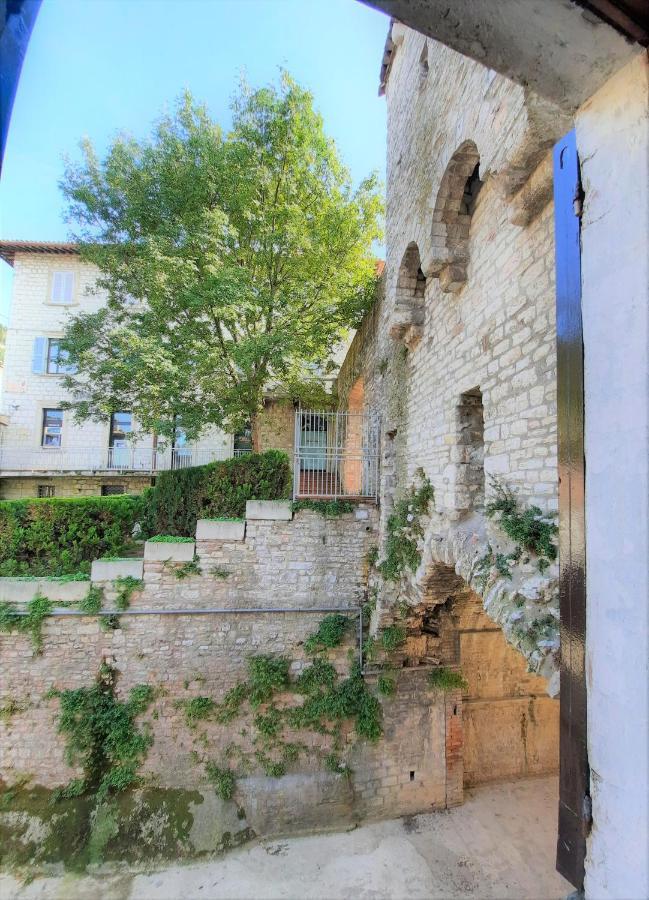 Hotel San Francesco E Il Lupo Gubbio Exterior foto